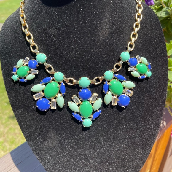 Stella & Dot summer fun statement piece. - Picture 3 of 5